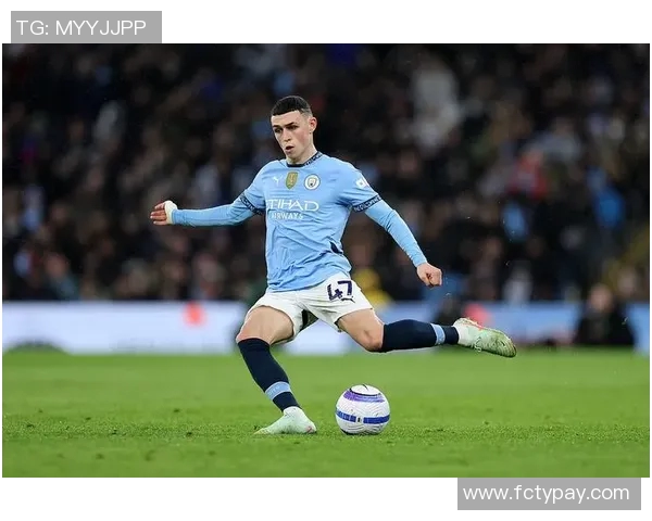 福登领衔曼城新赛季崛起之路展现年轻球员的无限潜力与激情